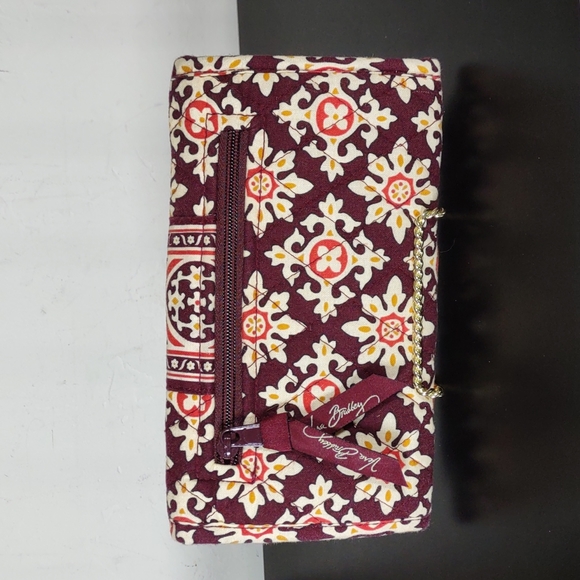 Vera Bradley "Medallion" Tri-fold Wallet - Picture 2 of 8